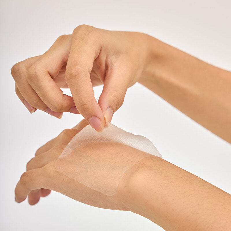 Smooto Moist Glow Hydrojelly Mask & Toner Pad 8 Pads. Smooto toner pads in a sachet, travel size, moisturizing formula.