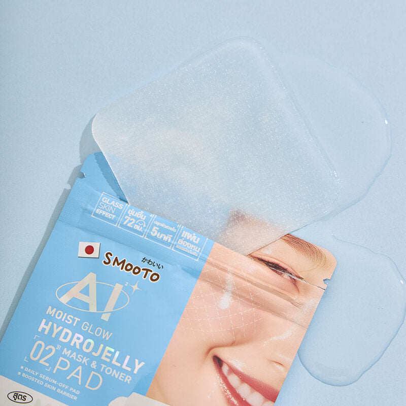 Smooto Moist Glow Hydrojelly Mask & Toner Pad 8 Pads. Smooto toner pads in a sachet, travel size, moisturizing formula.