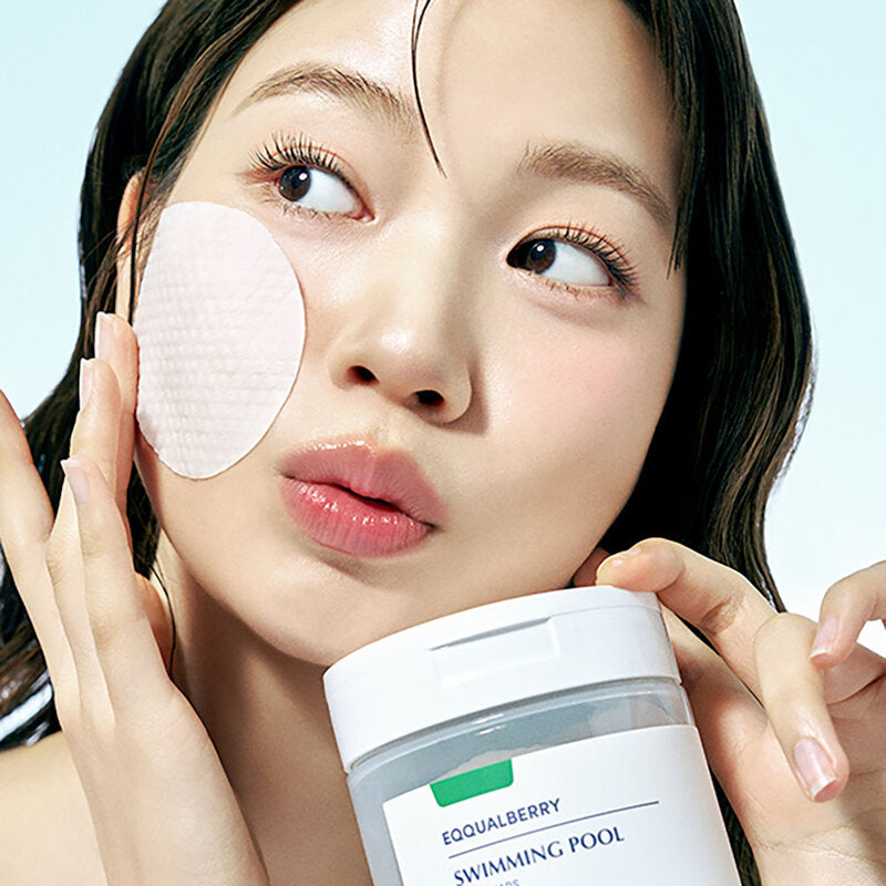 EQQUALBERRY Swimming Pool Toner Pads 70 Pads: These toner pads hydrate the skin, tighten pores, and reveal smooth, clear skin.