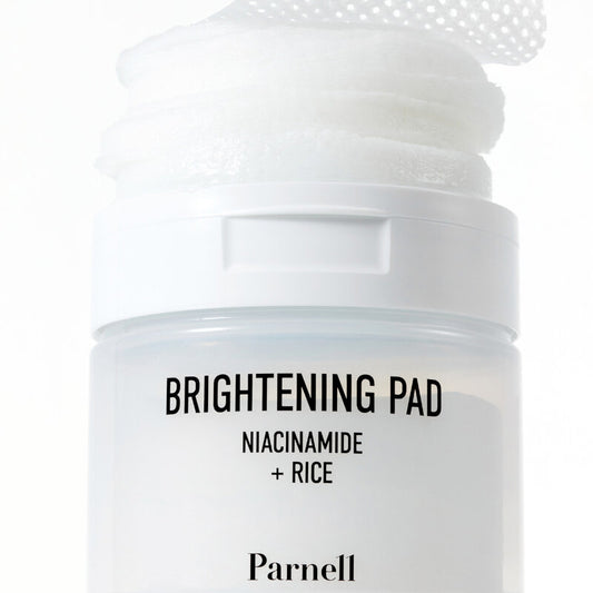 Parnell Niacinamide Rice Brightening Pads (80 Pads) are toners that help to even out skin tone, brighten the complexion, and give it a radiant glow.